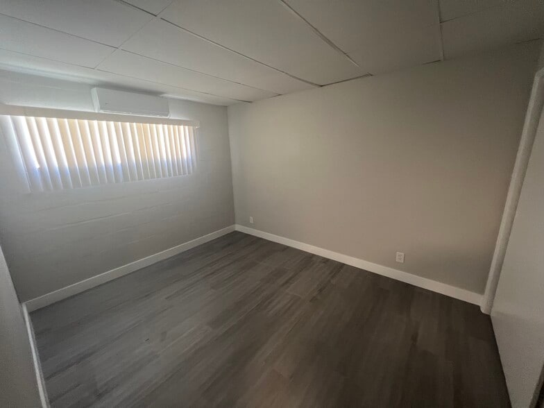 More Photos Of 239 W Cleveland Ave, Las Vegas Apartments For Sale