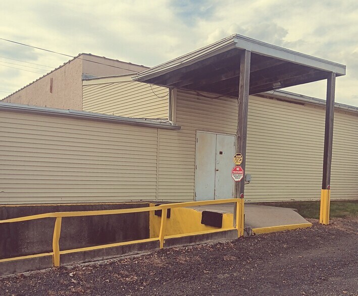 More Photos Of 6 Lemon St, Pottstown Warehouse For Lease