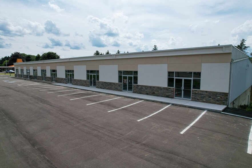 More Photos Of 3505 West Rd, Cortland Freestanding For Lease