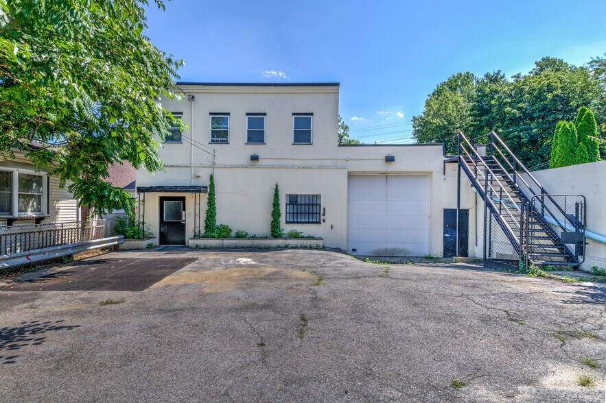 Primary Photo Of 46-48 Lafayette Ave, New Rochelle Warehouse For Lease
