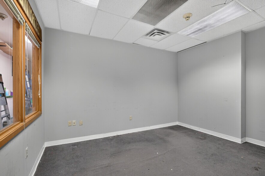 More Photos Of 1118 E Columbia Ave, Philadelphia Office For Lease