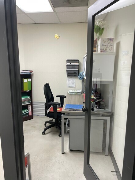 More Photos Of 8603 N New Braunfels Ave, San Antonio Medical For Lease