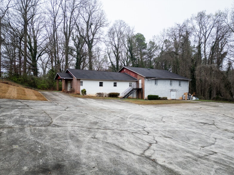 More Photos Of 2766 White Oak Dr, Decatur Religious Facility For Sale