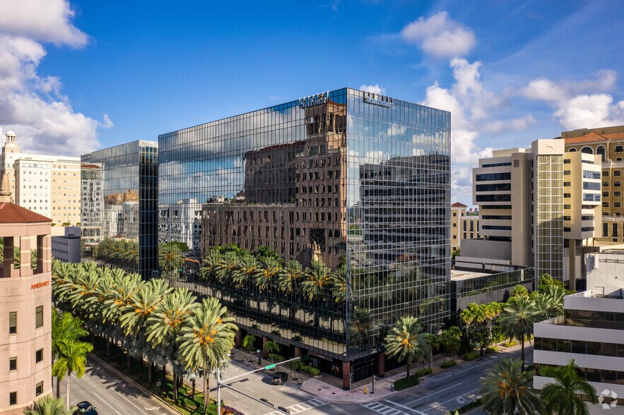 More Photos Of 201 Alhambra Cir, Coral Gables Office For Lease