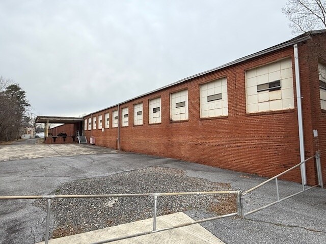 More Photos Of 486 S Center St, Taylorsville Warehouse For Sale