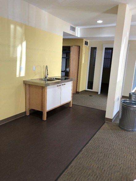 More Photos Of 1620-1622 Wilshire Blvd, Santa Monica Storefront Retail Office For Lease