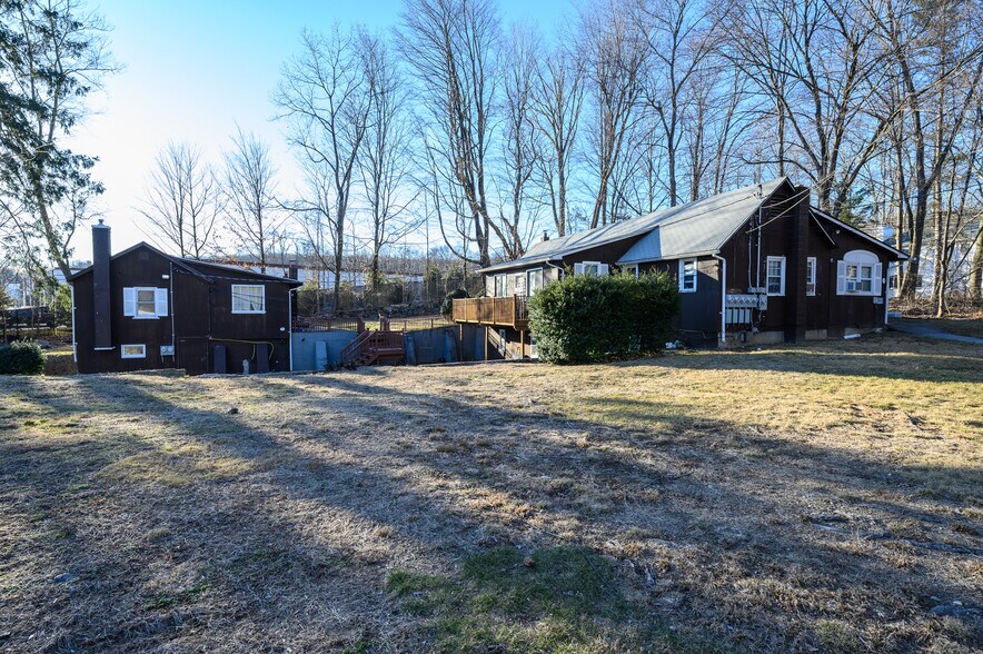 More Photos Of 5 Baker St, Mohegan Lake Apartments For Sale