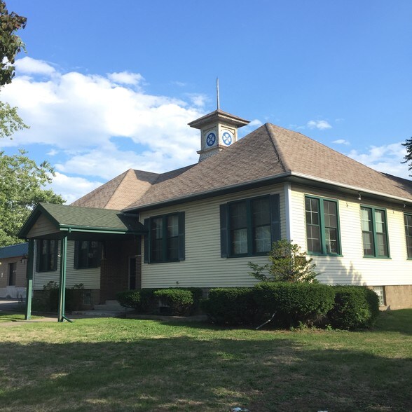 More Photos Of 140 School St, Tonawanda Industrial For Sale