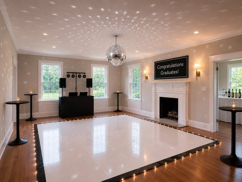 More Photos Of 621 E College St, Pulaski Hotel For Sale