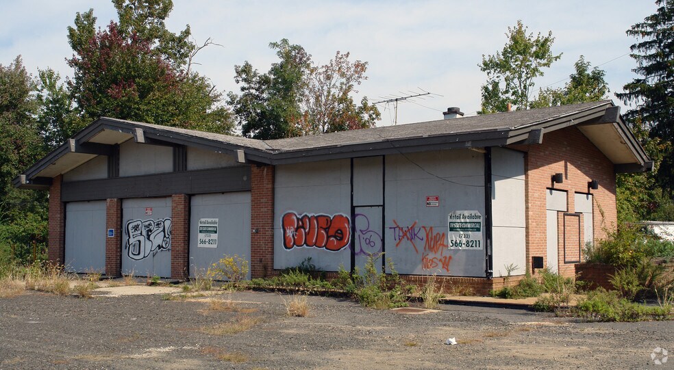More Photos Of 3975 Route 9 North, Old Bridge Auto Repair For Lease