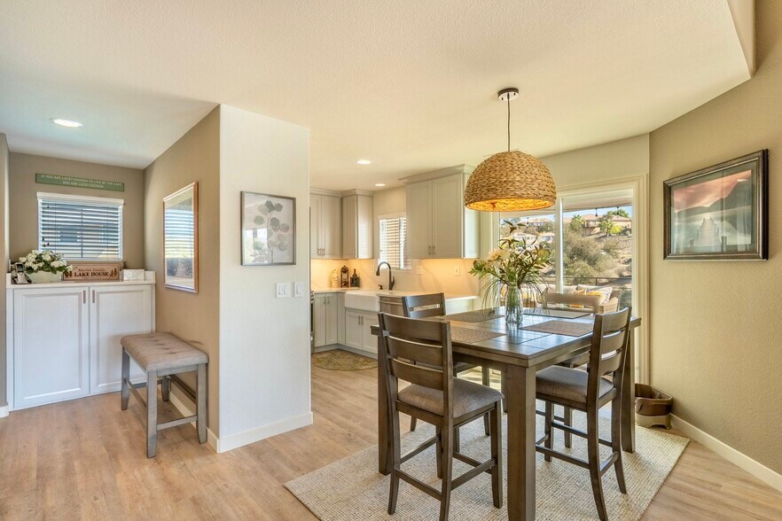 More Photos Of 6603 Lake Tulloch Pl, Copperopolis Restaurant For Sale