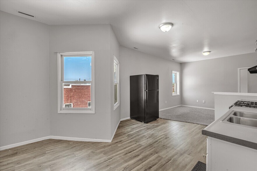 More Photos Of 1022 15th Ave, East Moline Multifamily For Sale