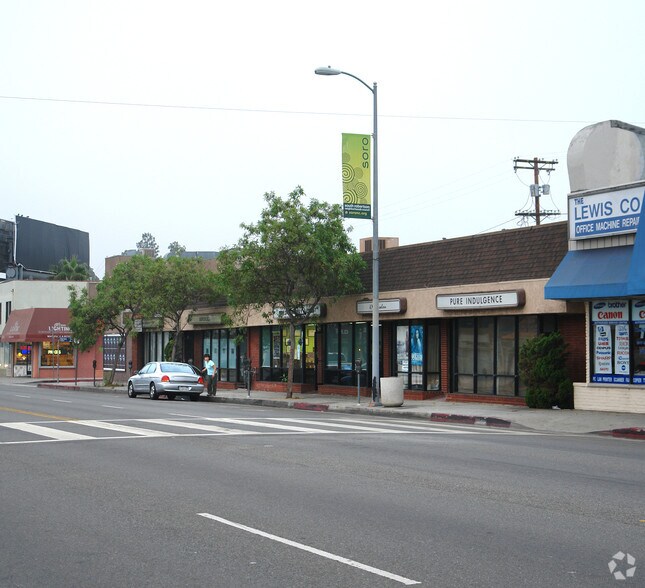More Photos Of 2821-2835 S Robertson Blvd, Los Angeles Freestanding For Lease