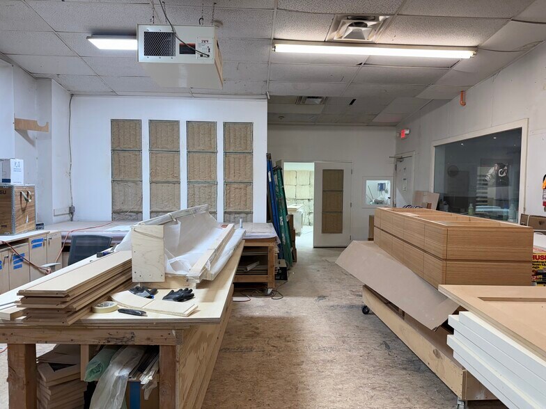 More Photos Of 255 Leonia Ave, Bogota Light Manufacturing For Lease