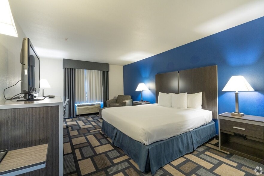 More Photos Of 6229 Richmond Ave, Houston Hotel For Sale