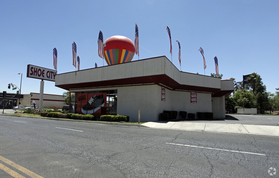 More Photos Of 808 S E St, San Bernardino Freestanding For Lease