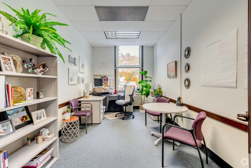 More Photos Of 313 W Liberty St, Lancaster Office For Lease