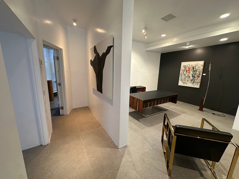 More Photos Of 2121 E Tahquitz Canyon Way, Palm Springs Loft Creative Space For Lease