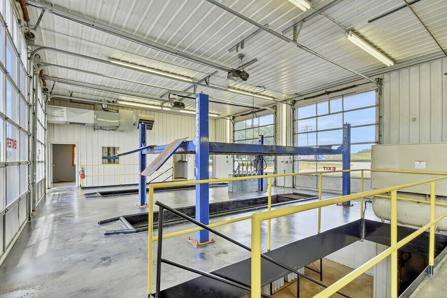 More Photos Of 615 County Road R, Denmark Auto Repair For Sale