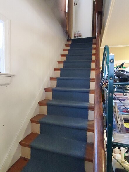 More Photos Of 165 N Ocean Ave, Patchogue Medical For Sale