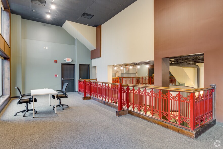 More Photos Of 380 E Lasalle Ave, South Bend Coworking Space
