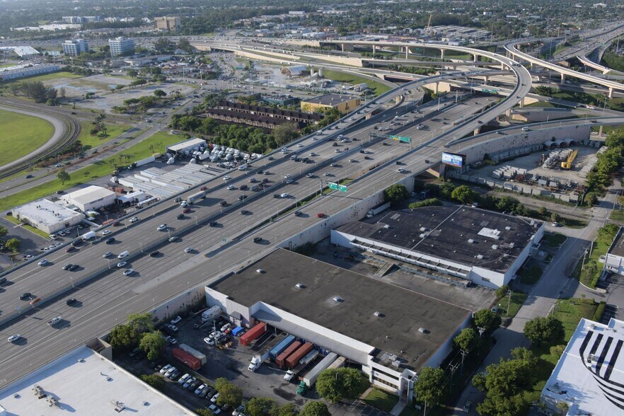 More Photos Of 1325 NW 78th Ave, Doral Warehouse For Lease