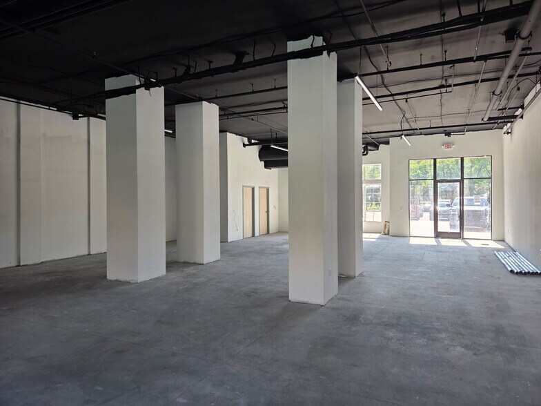 More Photos Of 15325 Old Town Dr, Parkville Apartments For Lease