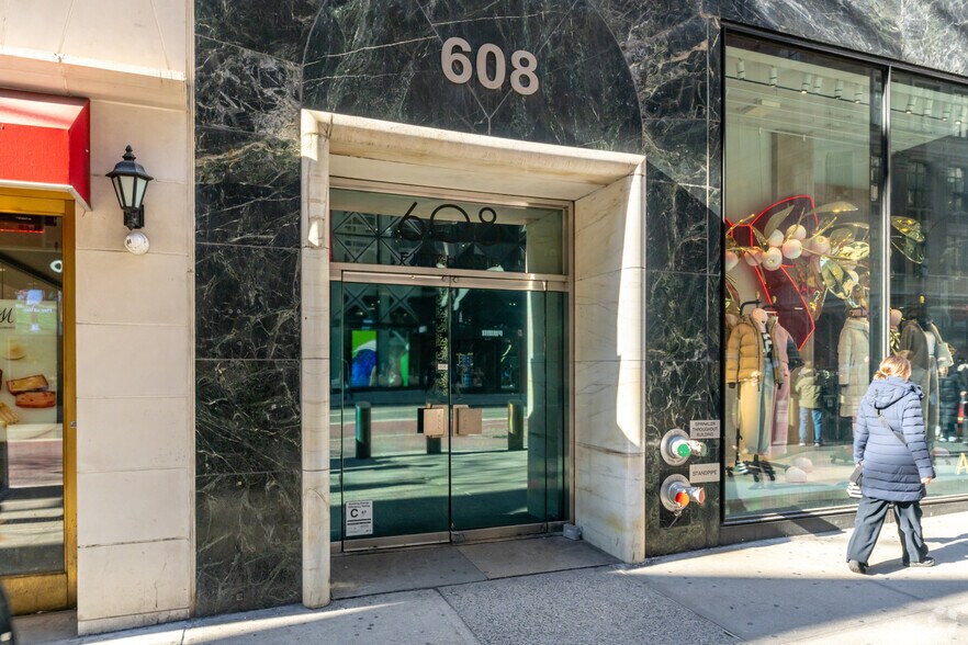 More Photos Of 608 Fifth Ave, New York Office For Lease