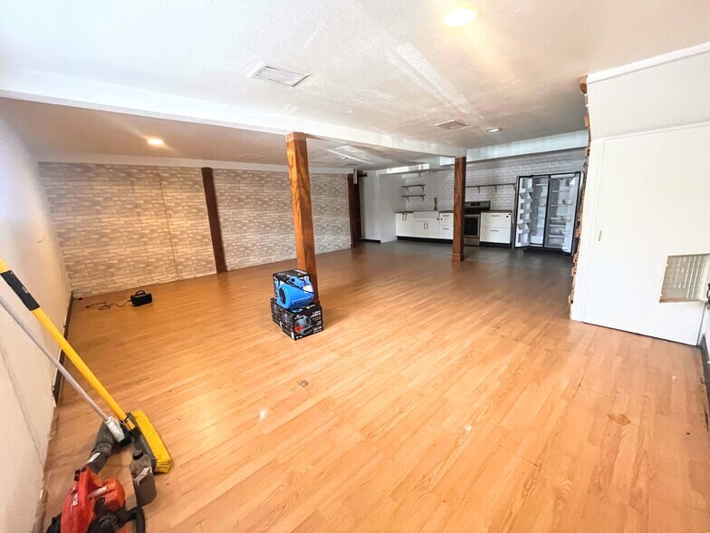 More Photos Of 106 E Tarpon Ave, Tarpon Springs Apartments For Lease