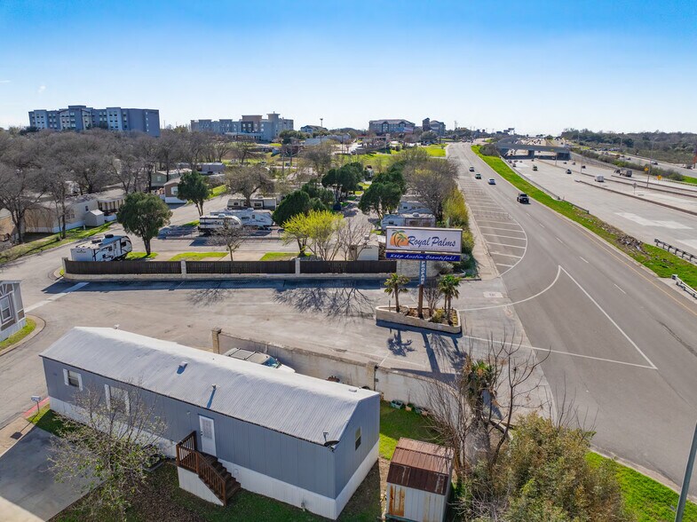 More Photos Of 7901 E Ben White Blvd, Austin Manufactured Housing Mobile Home Park For Sale