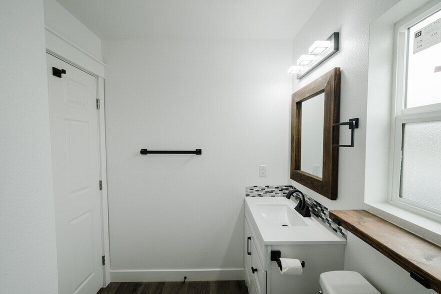 More Photos Of 912 E Commonwealth Ave, Fullerton Apartments For Sale