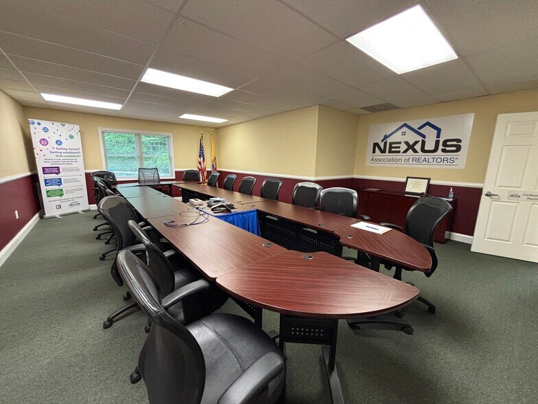 More Photos Of 306 Kings Hwy, Cherry Hill Office For Sale