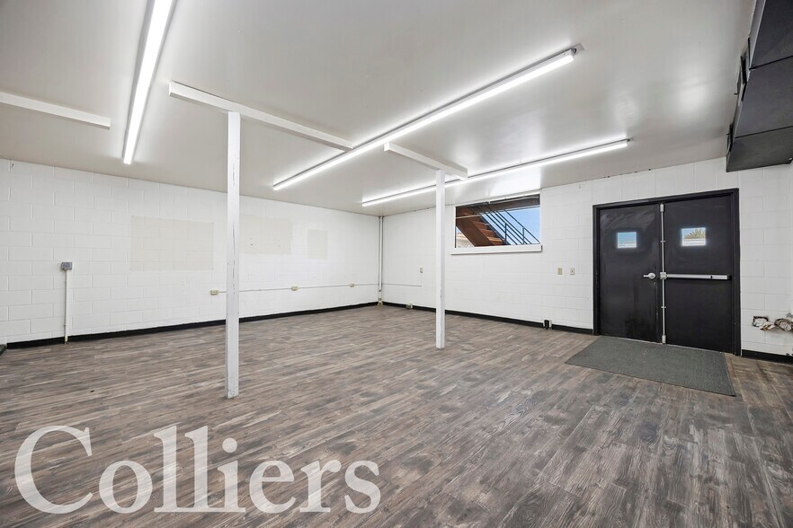 More Photos Of 113 Main Ave E, Twin Falls Storefront For Sale