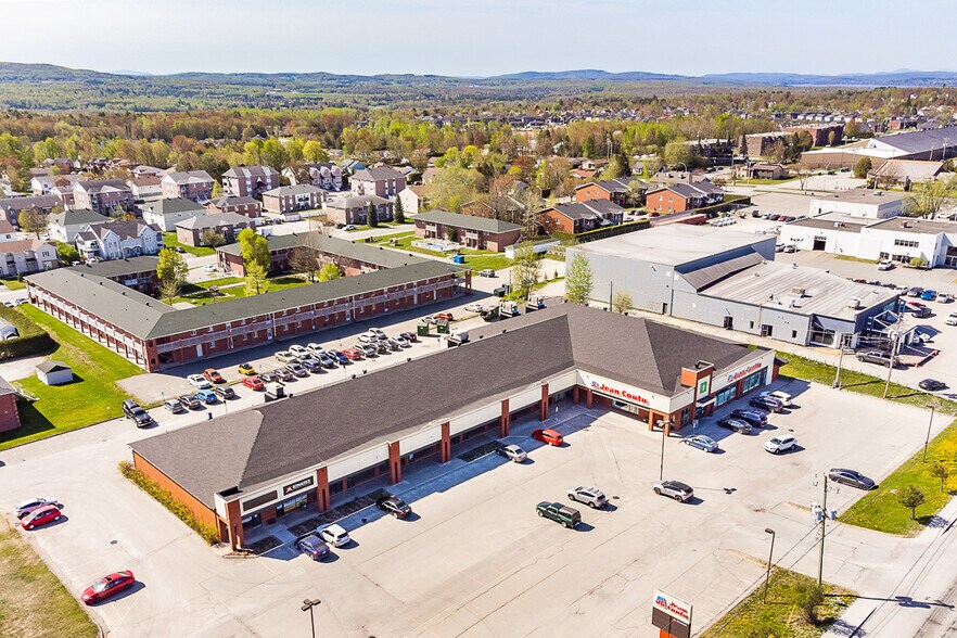 More Photos Of 4870 Boul Bourque, Sherbrooke General Retail For Lease