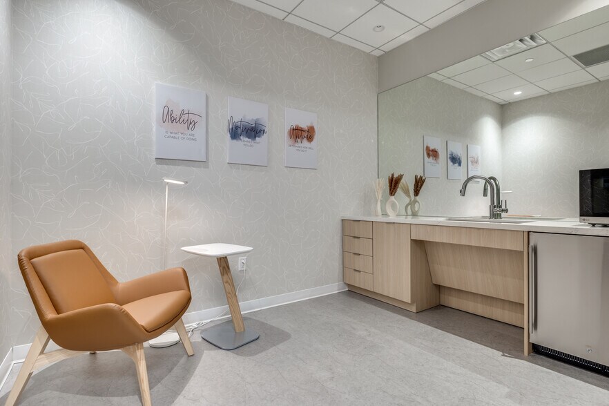 More Photos Of 5048 Tennyson Pky, Plano Office For Lease
