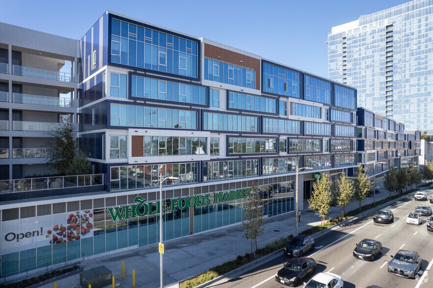 More Photos Of 3321 S La Cienega Blvd, Los Angeles Storefront For Lease