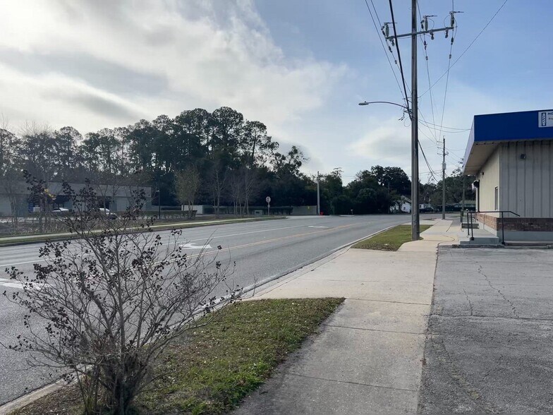 More Photos Of 1906 Parental Home Rd, Jacksonville Storefront For Sale