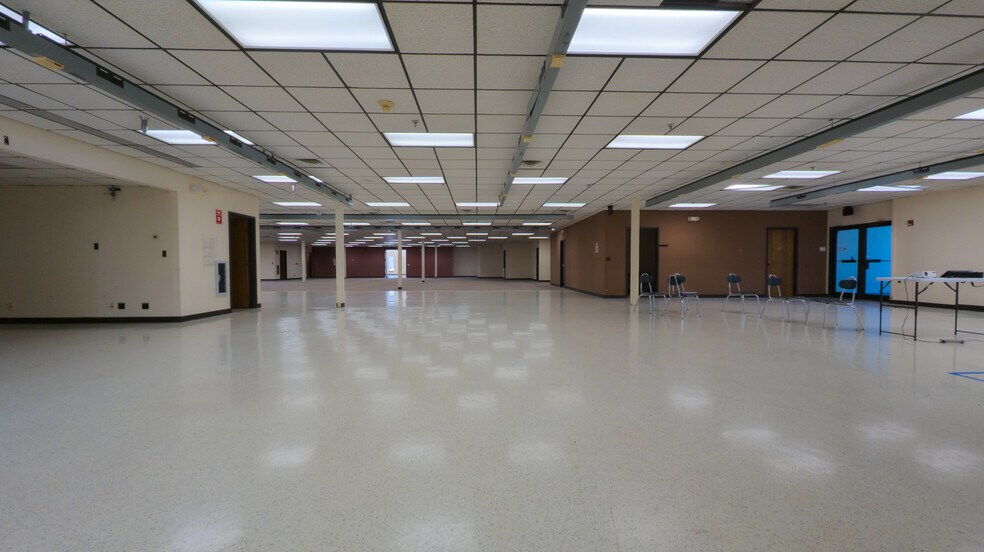 More Photos Of 2450 Marion Rd SE, Rochester Telecom Hotel Data Hosting For Lease