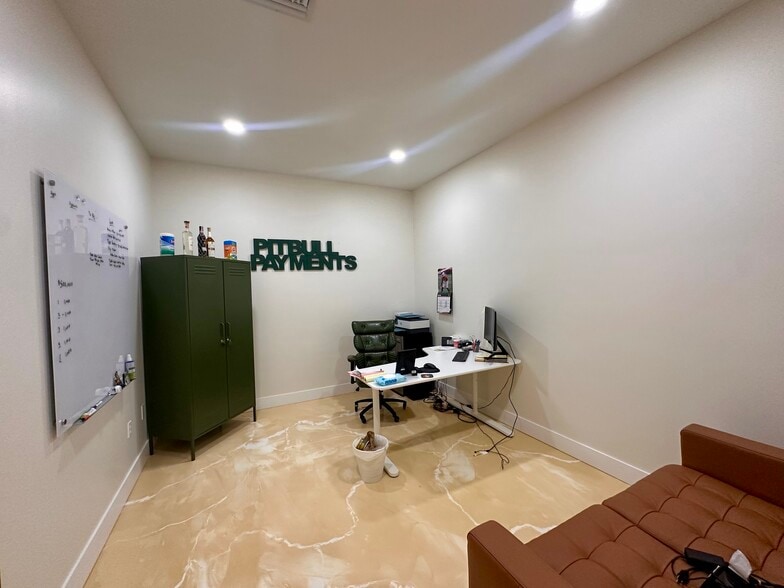 More Photos Of 3764-3790 SW 30th Ave, Fort Lauderdale Warehouse For Sale