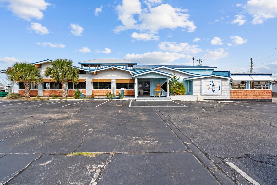 More Photos Of 300 N Lake Park Blvd, Carolina Beach Restaurant For Lease