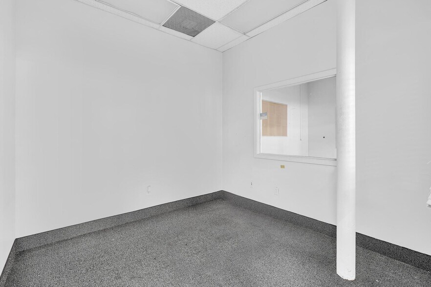 More Photos Of 2424 N St Rd 7, Fort Lauderdale Unknown For Lease
