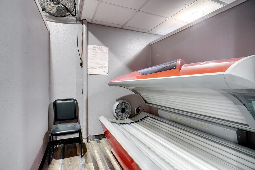 More Photos Of 7298 Glenview Dr, North Richland Hills Freestanding For Sale