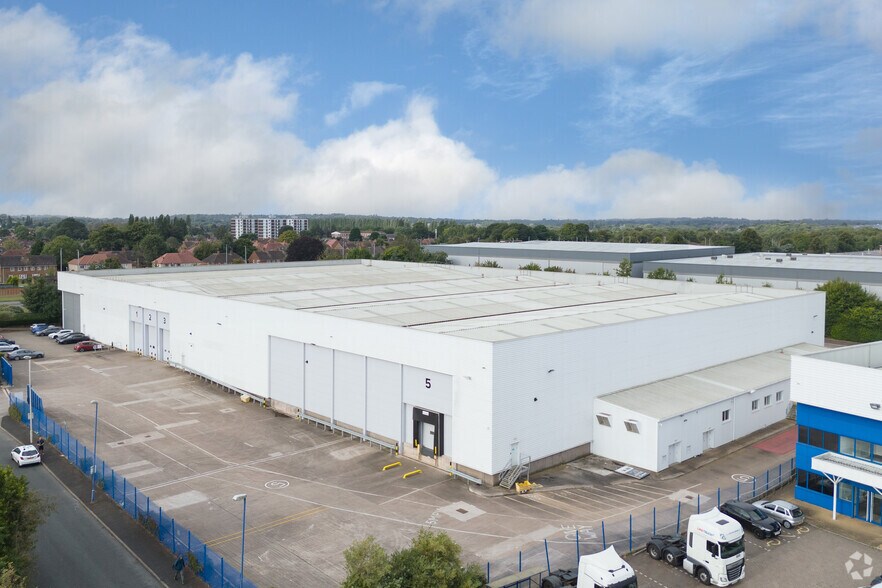 More Photos Of Headway Rd, Wolverhampton Light Manufacturing For Lease