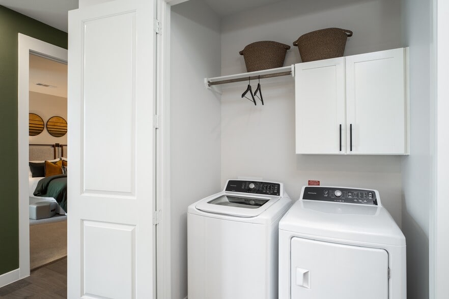 More Photos Of 3015 Weslayan St, Houston Apartments For Lease
