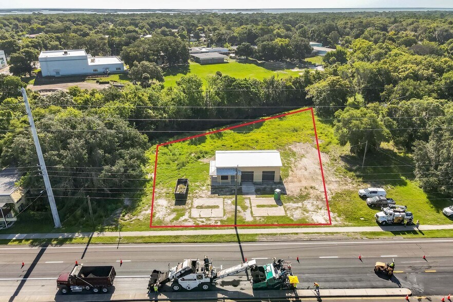More Photos Of 153 S US Highway 1, Oak Hill Auto Repair For Sale