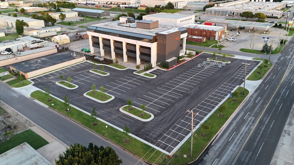 More Photos Of 3812 N Santa Fe Ave, Oklahoma City Office For Lease