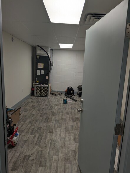 More Photos Of 1707 Pass Rd, Biloxi Freestanding For Sale