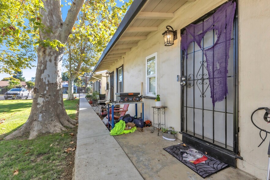 More Photos Of 3723 Jasmine St, Sacramento Apartments For Sale