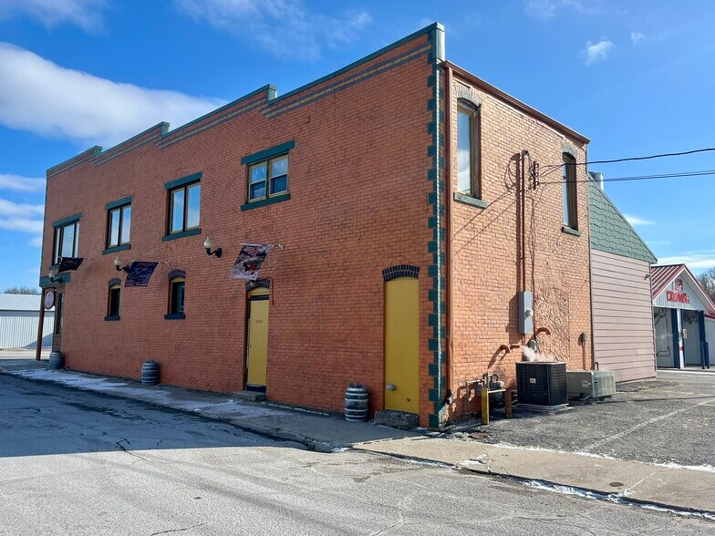 More Photos Of 202 S Broadway, Peru Storefront Retail Residential For Sale