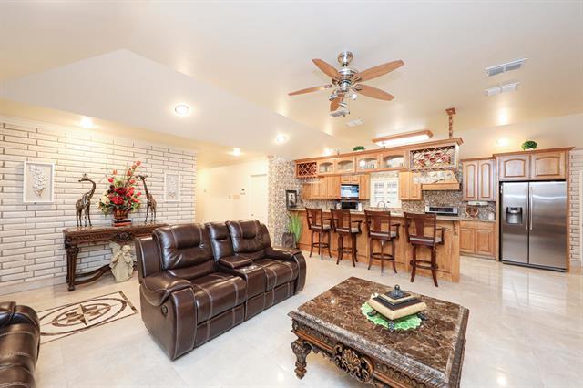 More Photos Of 1863 B Mangana-Hein Rd, Laredo Specialty For Sale